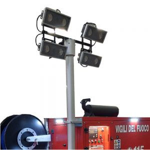 Telescopic mast intervention trailer