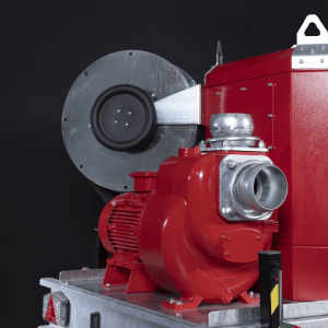 Pompe électrique auto-amorçante avec groupe électrogène sur remorque routière (550m3/h max)