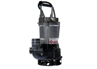 Pompe électrique submersible robuste pour eau chargée.